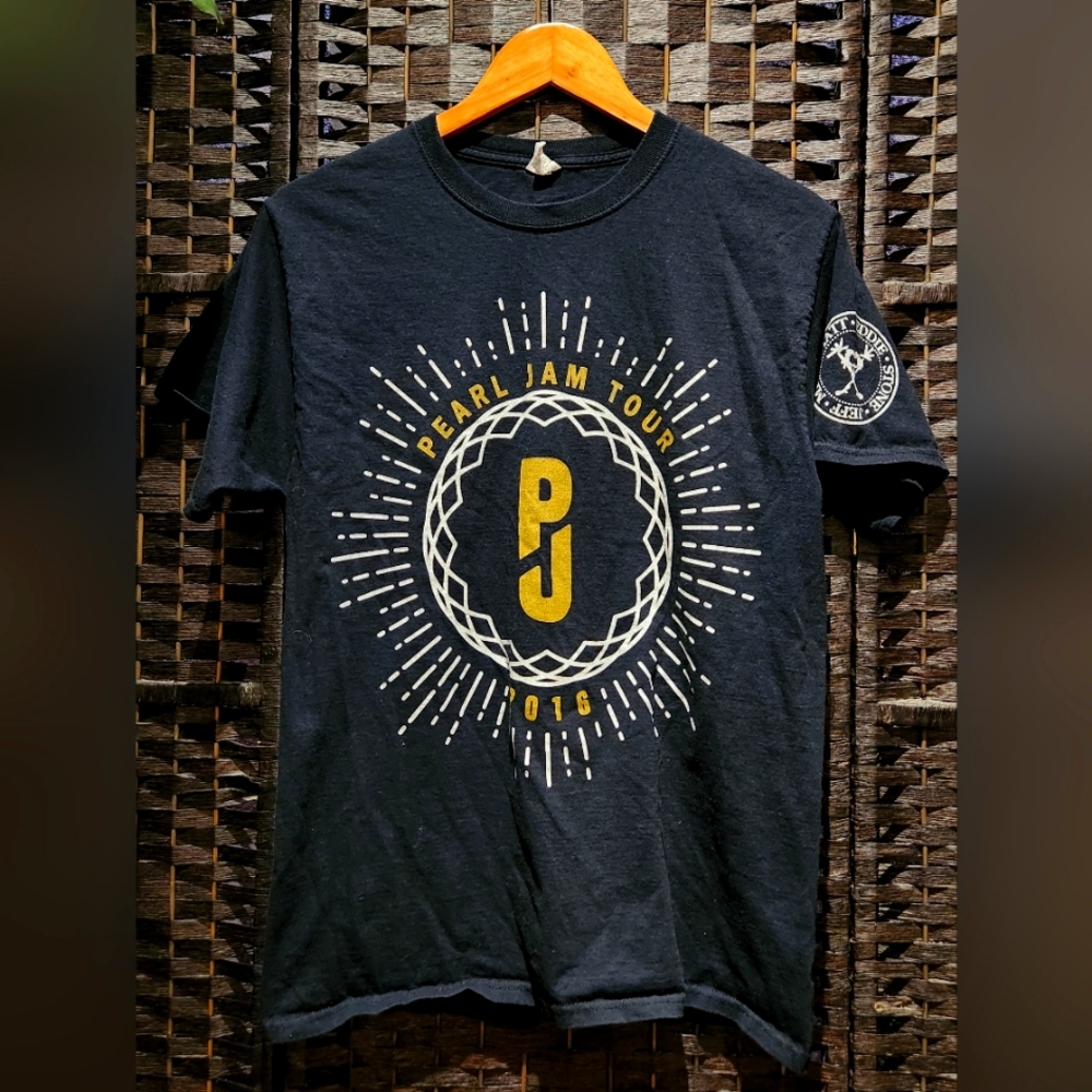 2016 Pearl jam tour T shirt